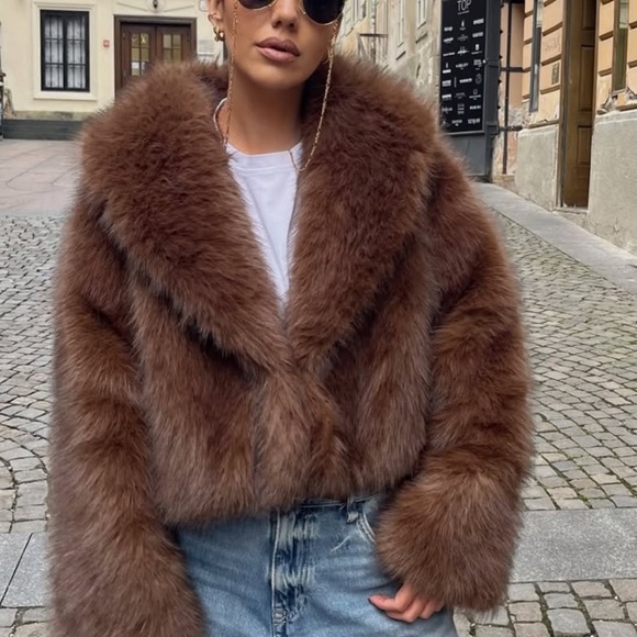 Zara 'It Girl' Short Brown Faux Fur Jacket